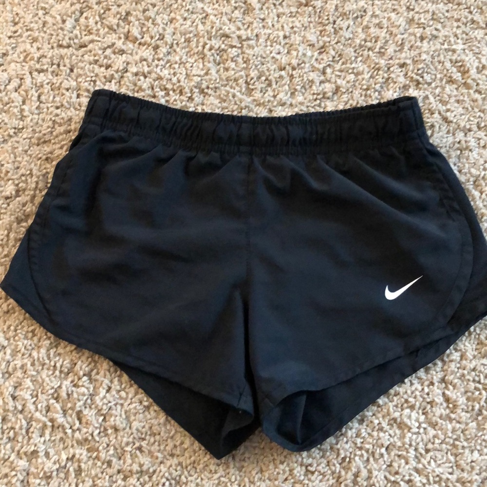 XS black nike shorts